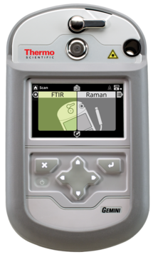 Gemini - Das kombiniertes FTIR- und Raman-Spektrometer zur schnellen Analyse von Gefahrstoffen vor Ort.